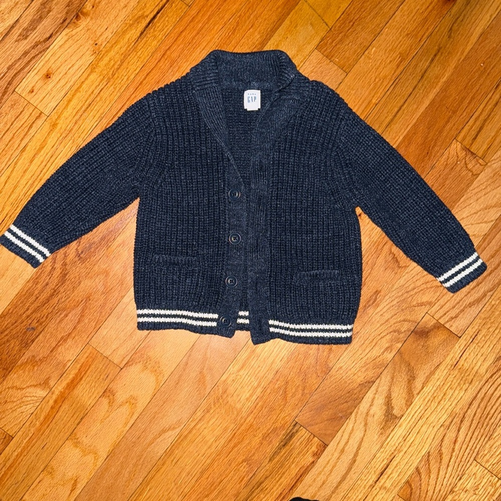 Baby Gap Sweater size 18-24 months in perfect condition